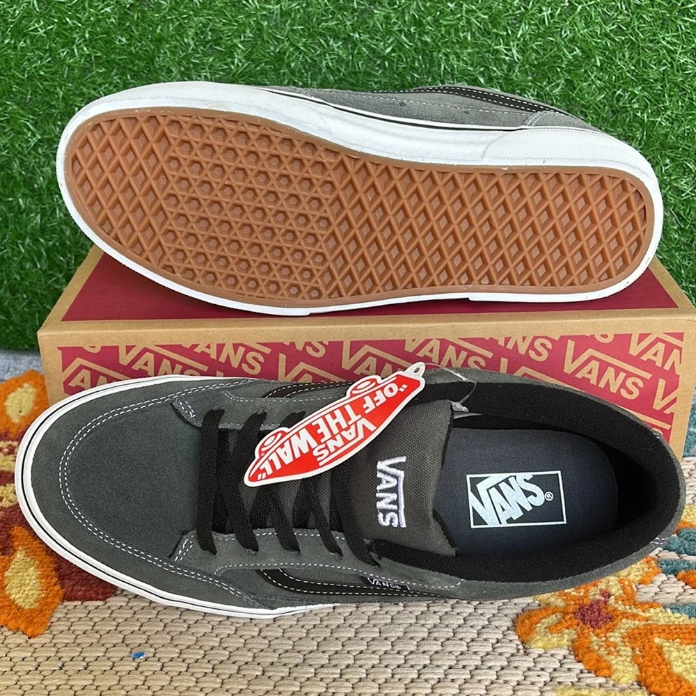 Vans Bearcat
Charcoal/White/Black
VN000DT2CWE WMNS sneakers - Picture 5 of 16